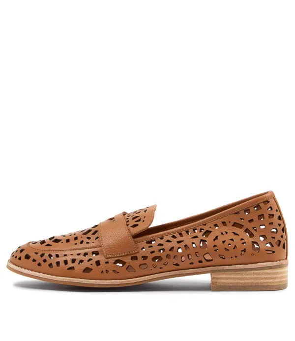 Women DJANGO & JULIETTE Addah Lrg Tan Leather Loafers
