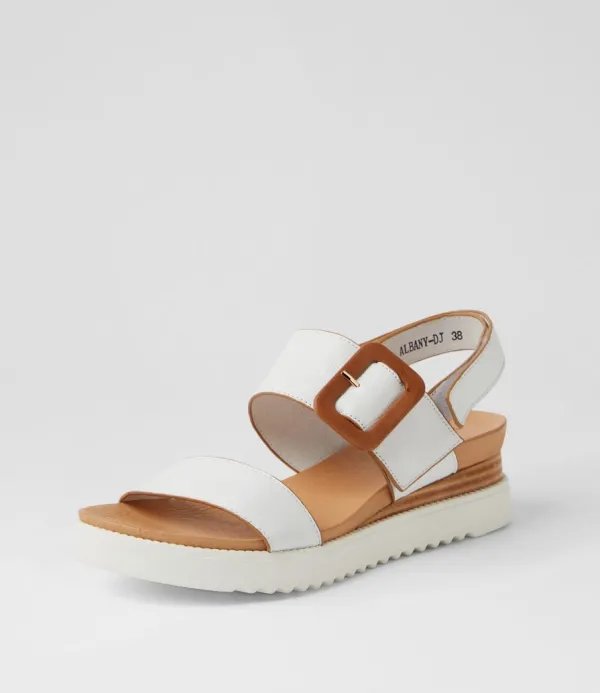 Women DJANGO & JULIETTE Albany White Tan Leather Sandals