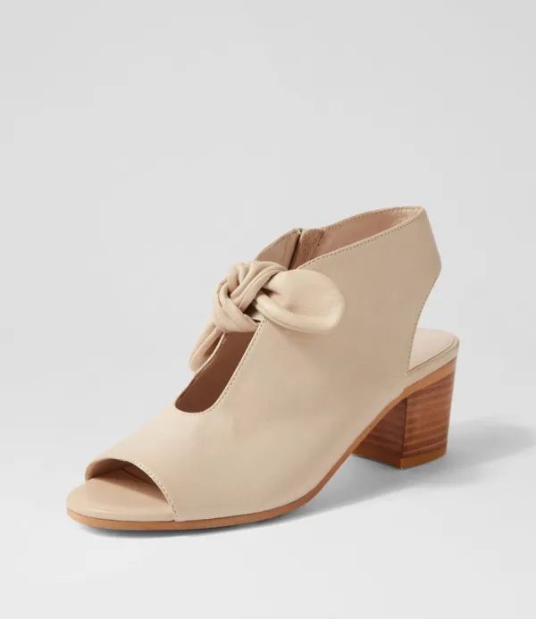 Women DJANGO & JULIETTE Banana Vanilla Leather Sandals