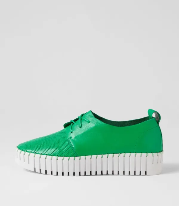 Women DJANGO & JULIETTE Batu Bright Emerald White Leather Sneakers