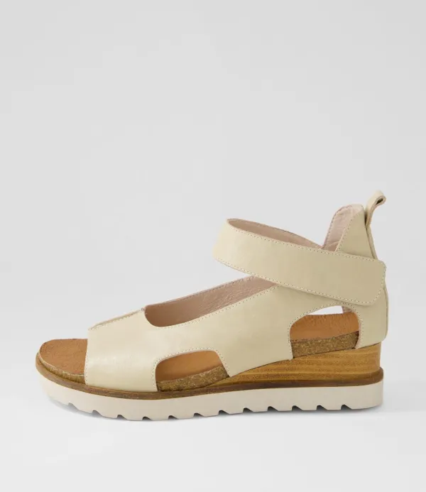Women DJANGO & JULIETTE Beasla Almond Leather Sandals