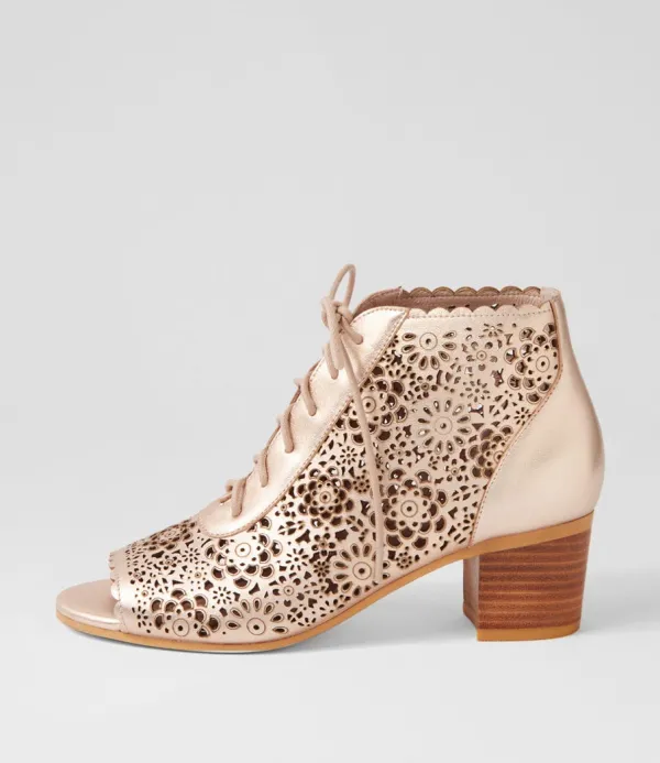 Women DJANGO & JULIETTE Bonzza Lrg Pale Rose Gold Leather Sandals