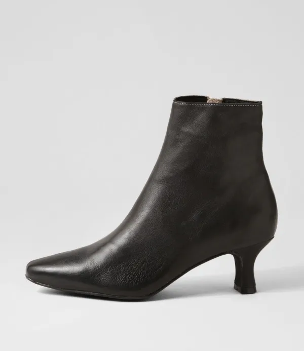 Women DJANGO & JULIETTE Cutaway Black Almond Leather Ankle Boots