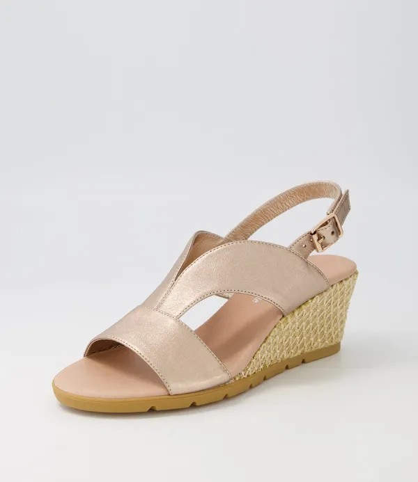 Women DJANGO & JULIETTE Dalia Champagne Nude Weave Leather Sandals