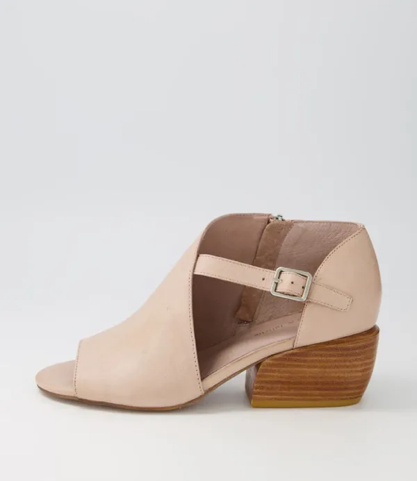 Women DJANGO & JULIETTE Elvira Cafe Leather Sandals