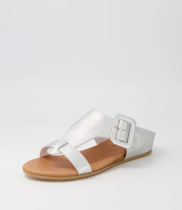 Women DJANGO & JULIETTE Halle Silver Leather Slides