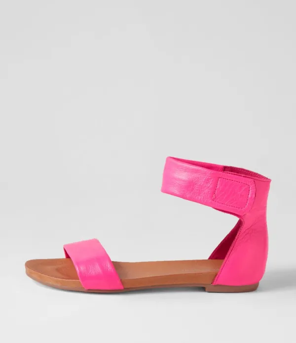 Women DJANGO & JULIETTE Juzz Hot Pink Leather Sandals