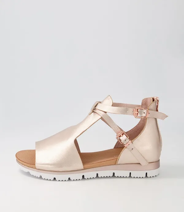 Women DJANGO & JULIETTE Lakrisha Pale Rose Gold Leather Sandals