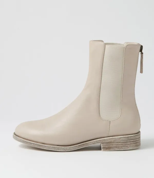 Women DJANGO & JULIETTE Martela Almond Leather Chelsea Boots