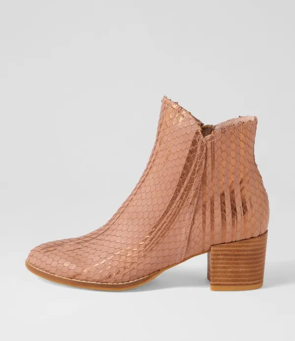 Women DJANGO & JULIETTE Mockas Blush Metallic Cut Leather Ankle Boots