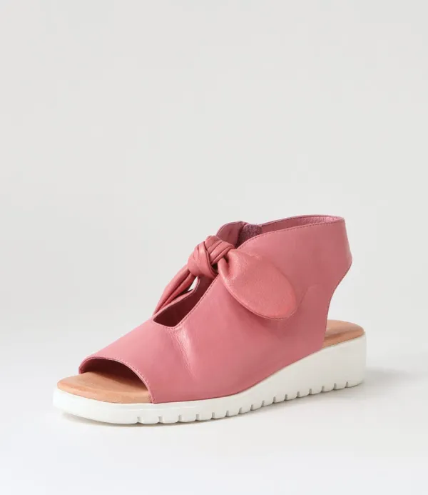Women DJANGO & JULIETTE Moneka Pretty Pink White Leather Sandals