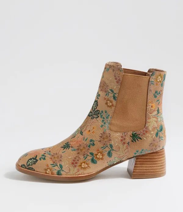Women DJANGO & JULIETTE Noyce Vintage Tan Leather Chelsea Boots