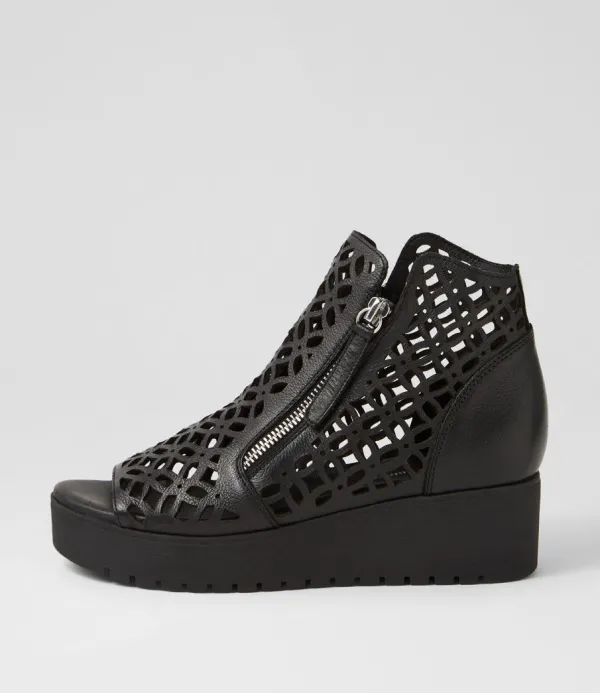 Women DJANGO & JULIETTE Olizzi Black Leather Sandals
