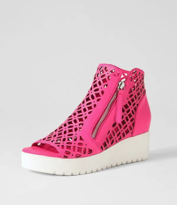 Women DJANGO & JULIETTE Olizzi Hot Pink White Leather Sandals