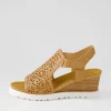 Women ZIERA Perynn W Tan Leather Sandals