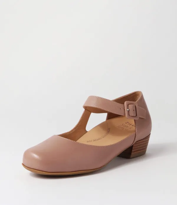 Women ZIERA Qango Xw Cappuccino Leather Flat Shoes