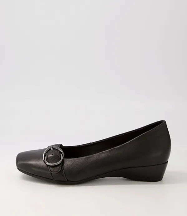 Women SUPERSOFT Ryan Black Leather Heels