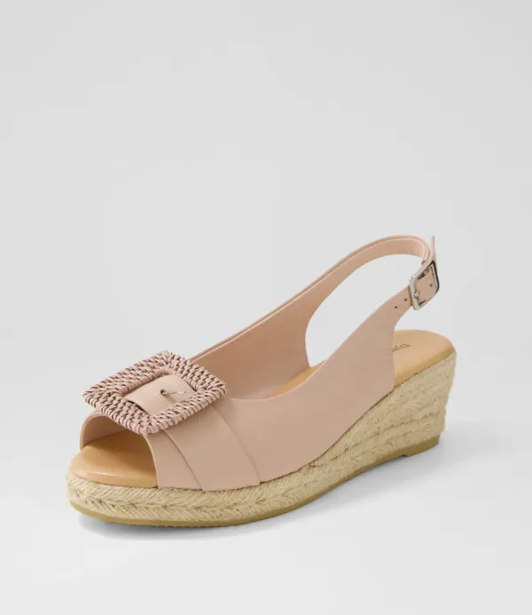 Women DJANGO & JULIETTE Saloso Rose Leather Buckle Sandals