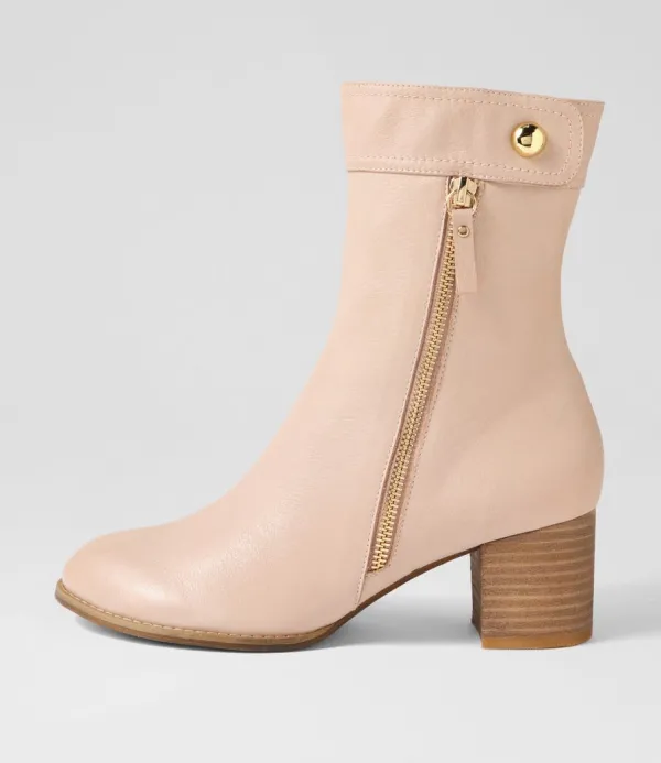 Women DJANGO & JULIETTE Skyy Nude Leather Chelsea Boots
