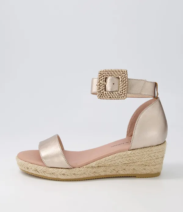 Women DJANGO & JULIETTE Sprout Champagne Leather Buckle Espadrilles