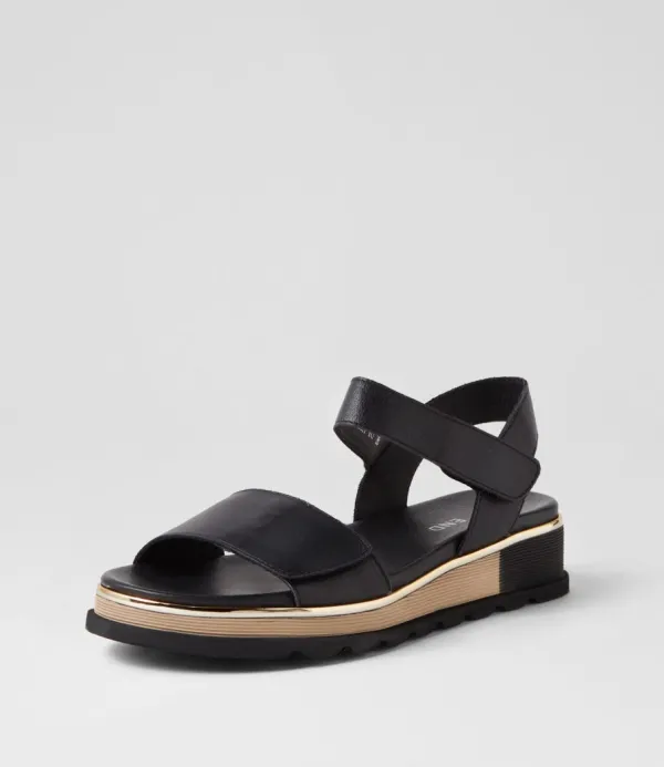 Women TOP END Ulissa Black Leather Sandals