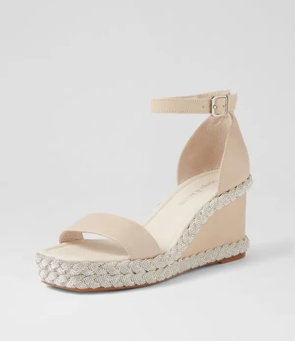 Women DJANGO & JULIETTE Vangie Almond Leather Sandals