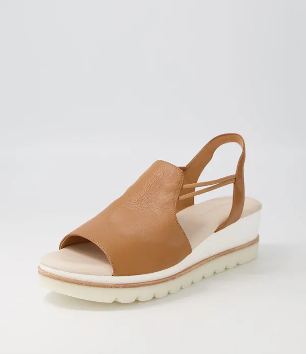 Women DJANGO & JULIETTE Wadmire Dark Tan Leather Sandals