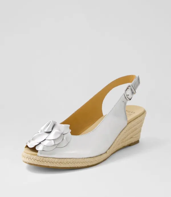 Women ZIERA Wawer W Silver Leather Sandals