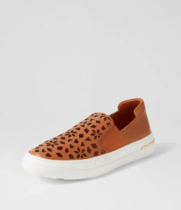 Women DJANGO & JULIETTE Willett Dark Tan White Leather Elastic Sneakers
